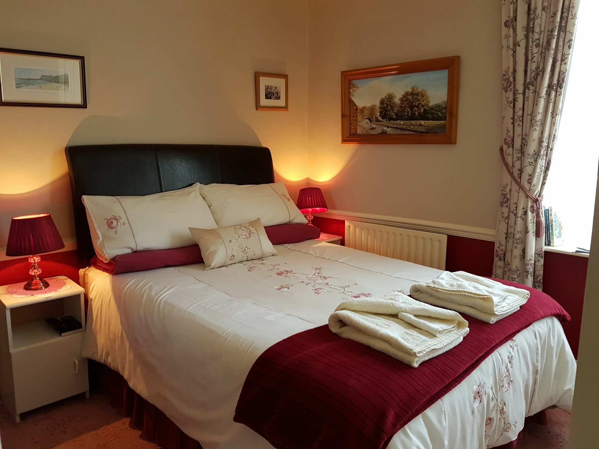 Rowan Tree House B&B Sleights Экстерьер фото